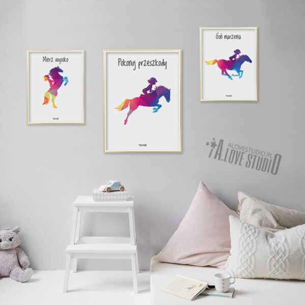 Plakaty jazda konna dzieci goń za marzeniami dziewczynka jeździec na koniu jockey www.alovestudio.pl-3